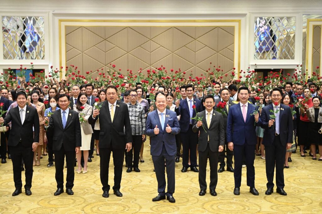 “พิชัย” อำลา กระทรวงพาณิชย์ ขอบคุณข้าราชการ - เจ้าหน้าที่