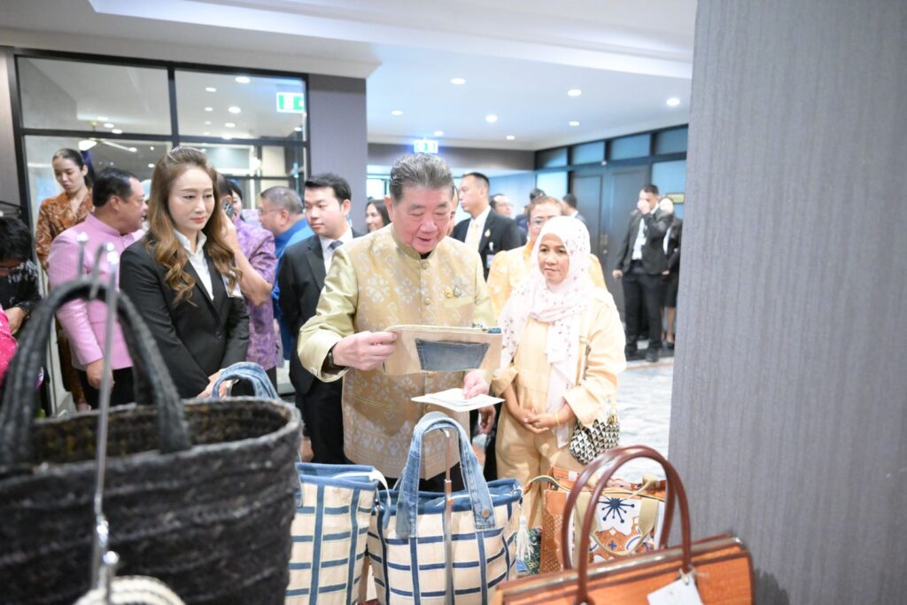 “ภูมิธรรม” ชื่นชมพลังสร้างสรรค์ “Taste of Southern” ดันสินค้าอัตลักษณ์