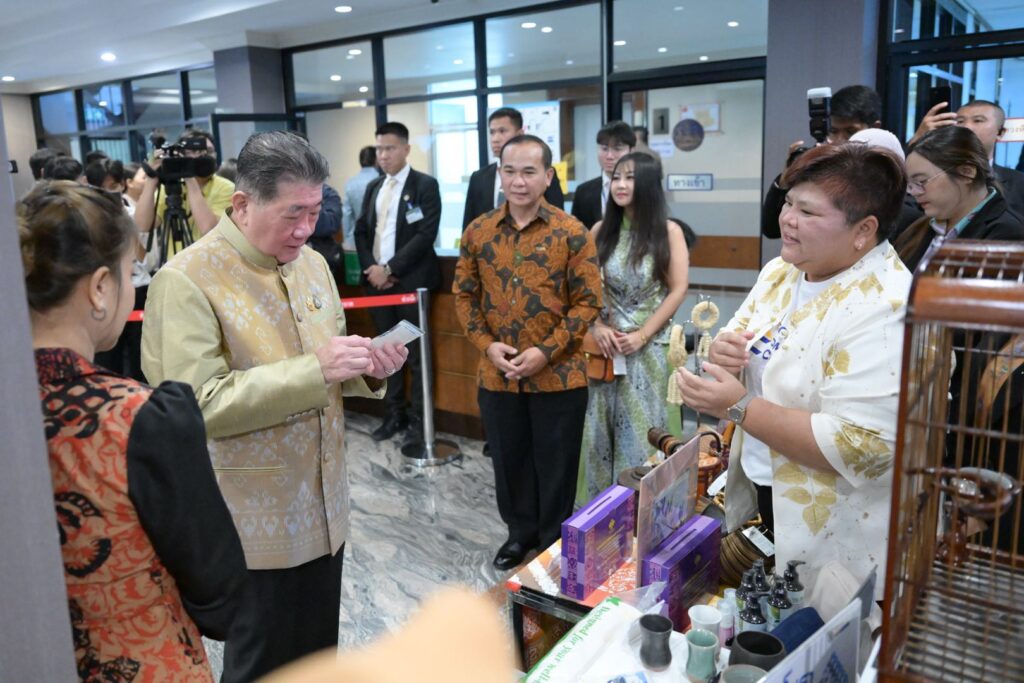 “ภูมิธรรม” ชื่นชมพลังสร้างสรรค์ “Taste of Southern” ดันสินค้าอัตลักษณ์