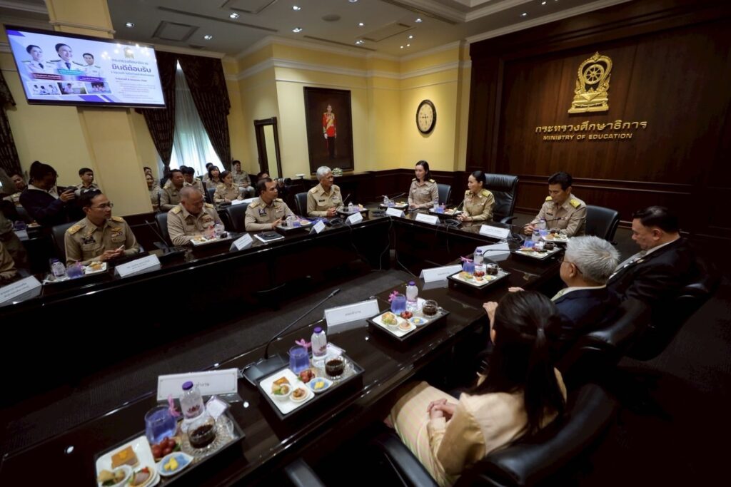 “นฤมล” นำทีม รมช.ศธ. เข้ากระทรวงวันแรก ลั่น สานต่อสิ่งดี