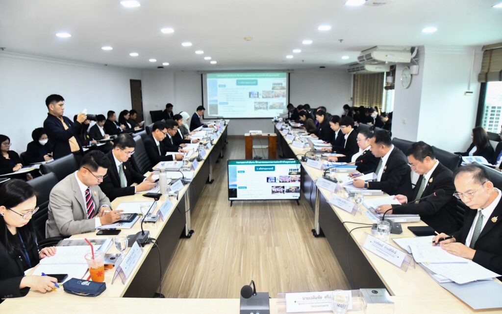 "เฉลิมชัย" เดินหน้าดัน "อุทยานธรณีอุบลฯ" สู่ระดับโลก