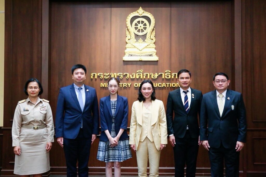 "ลิณธิภรณ์" ลุยสานต่อทุน ODOS รุ่น 3 คัด 1,200 เด็กยากจน