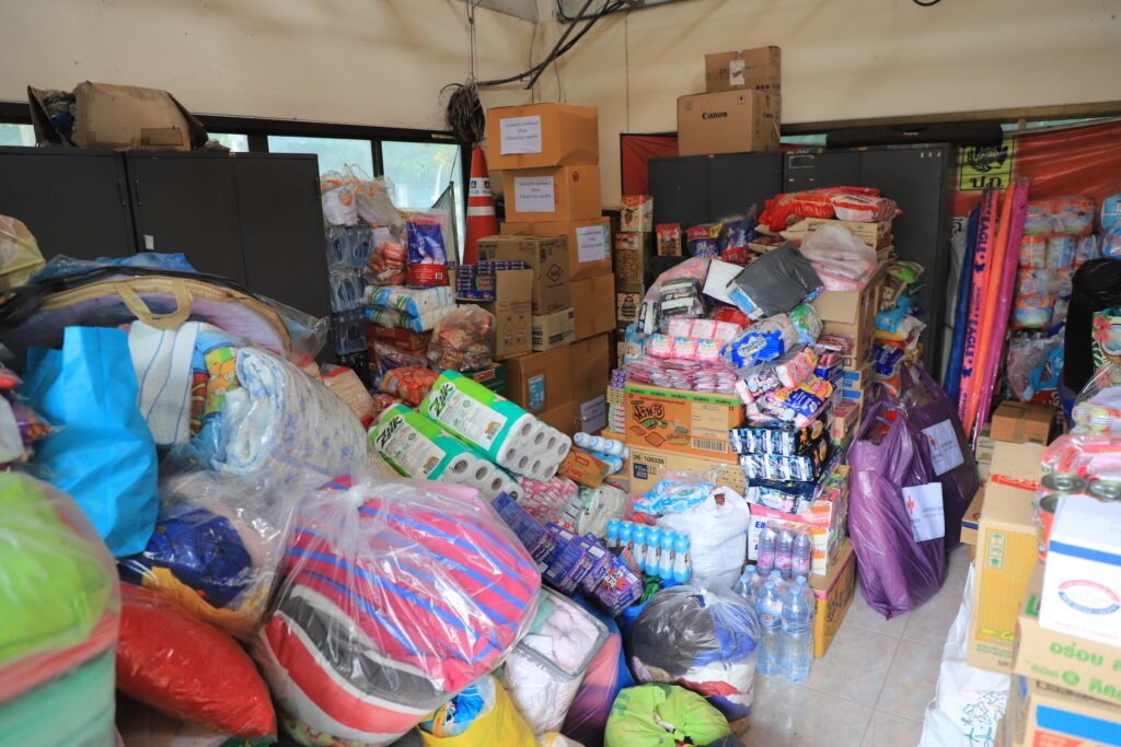 ลพบุรี ปล่อยคาราวานรถสิ่งของ ช่วยเหลือผู้อพยพชายแดน