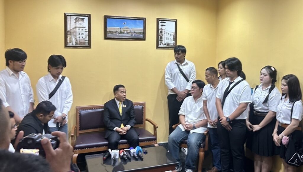 "บิ๊กเล็ก" ยันแก้ชายแดนไทย-กัมพูชา ไม่ช้า-ไร้ใบสั่ง