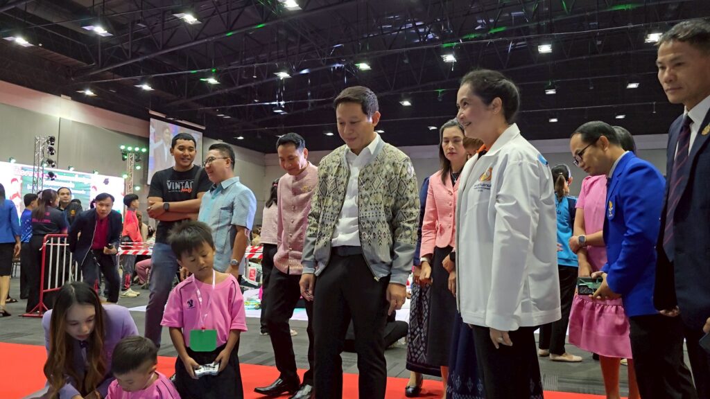 อบจ.ขอนแก่น แข่งขันทักษะ - เสวนาพิเศษ ส่งเสริมคุณภาพการศึกษา  