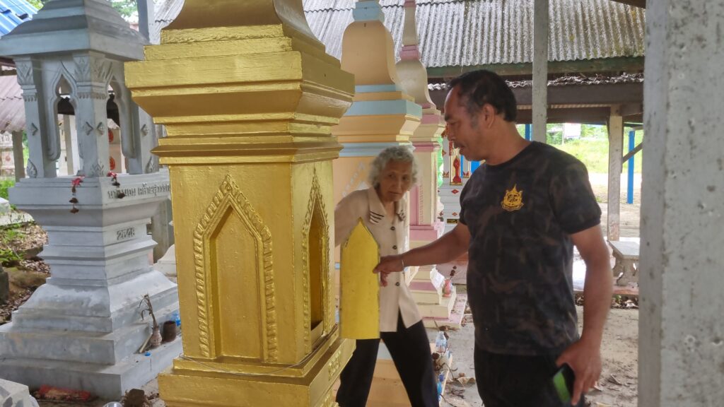 คนร้ายงัดบัวเก็บกระดูก ขโมยโกศทองเหลืองในป่าช้า ตั้งนำจับ1แสน 