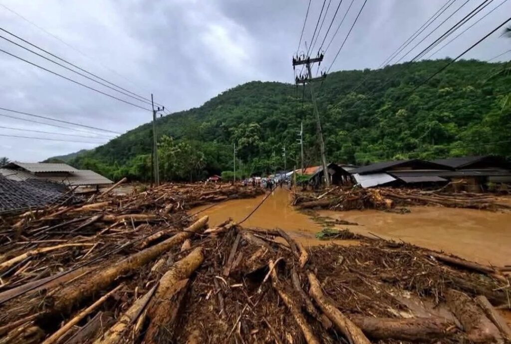 แม่แจ่ม เดินหน้าค้นหาผู้สูญหาย ดินสไลด์โคลนถล่ม