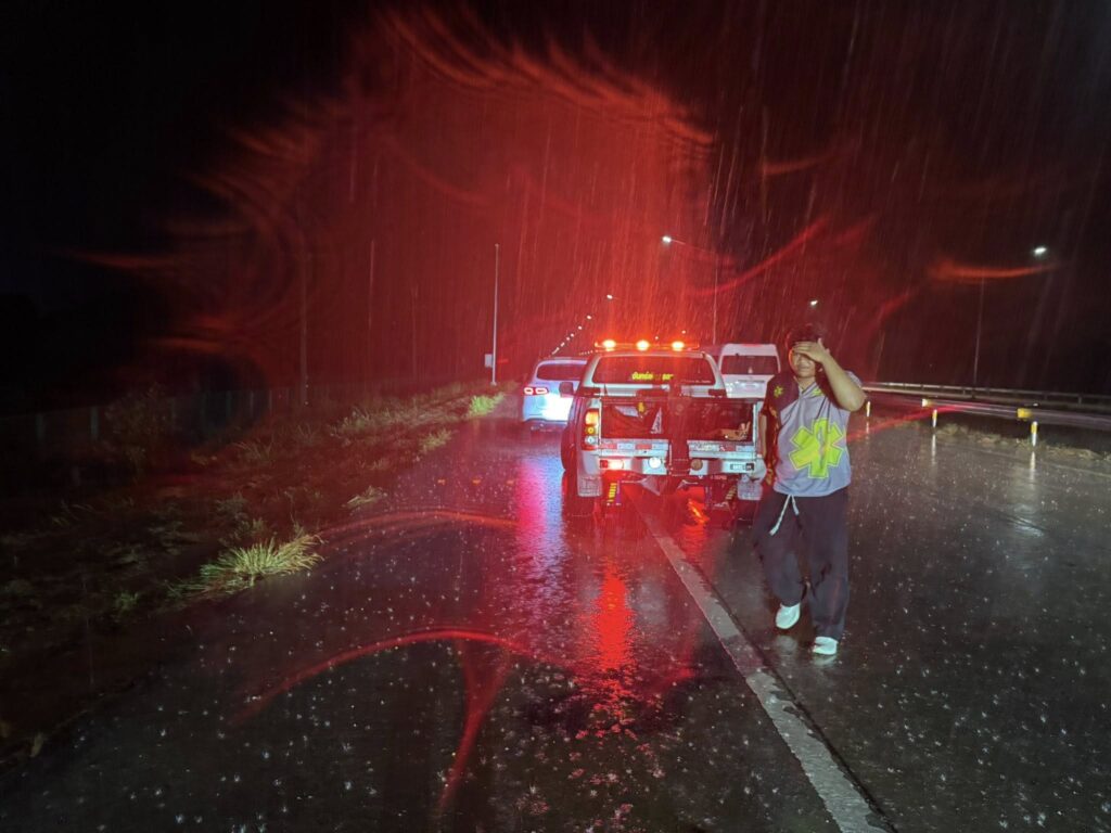 โคราชอ่วม! ฝนถล่มต่อเนื่องยันเช้า น้ำขัง - รถติดทั้งเมือง