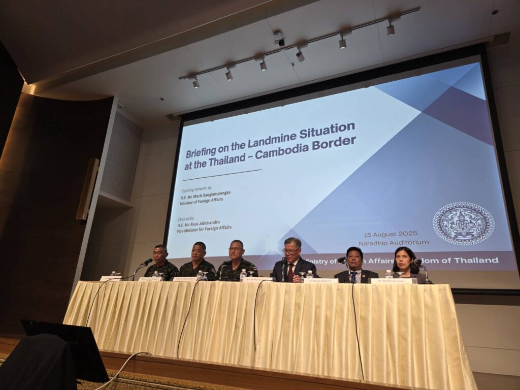 "มาริษ" บรรยายทูต ภาคีออตตาวา ประณามกัมพูชาละเมิดหยุดยิง