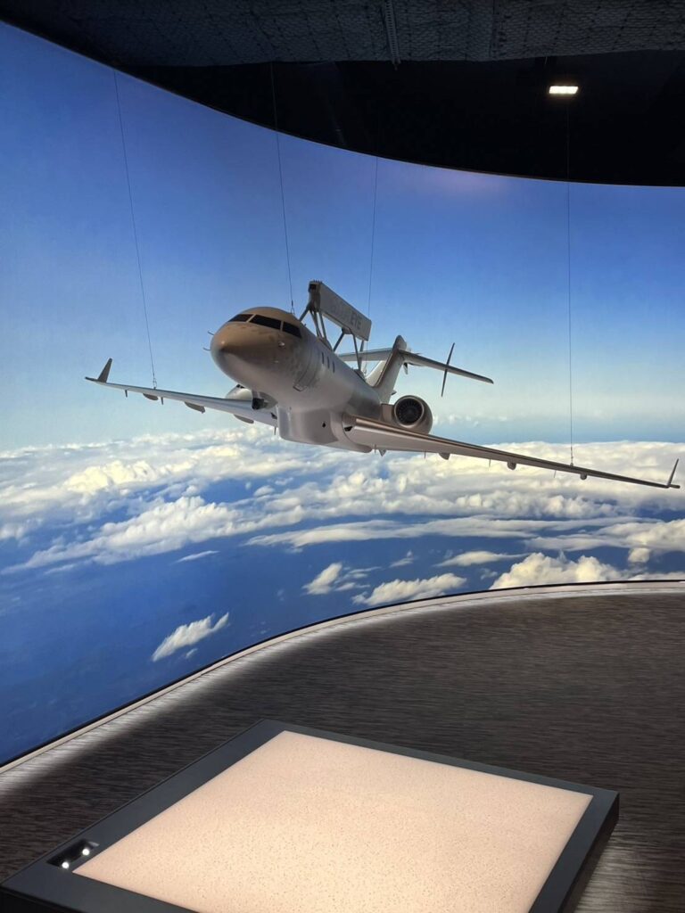 "มาริษ" เยี่ยมชม สนง.ใหญ่ บริษัทผลิตกริพเพ่น