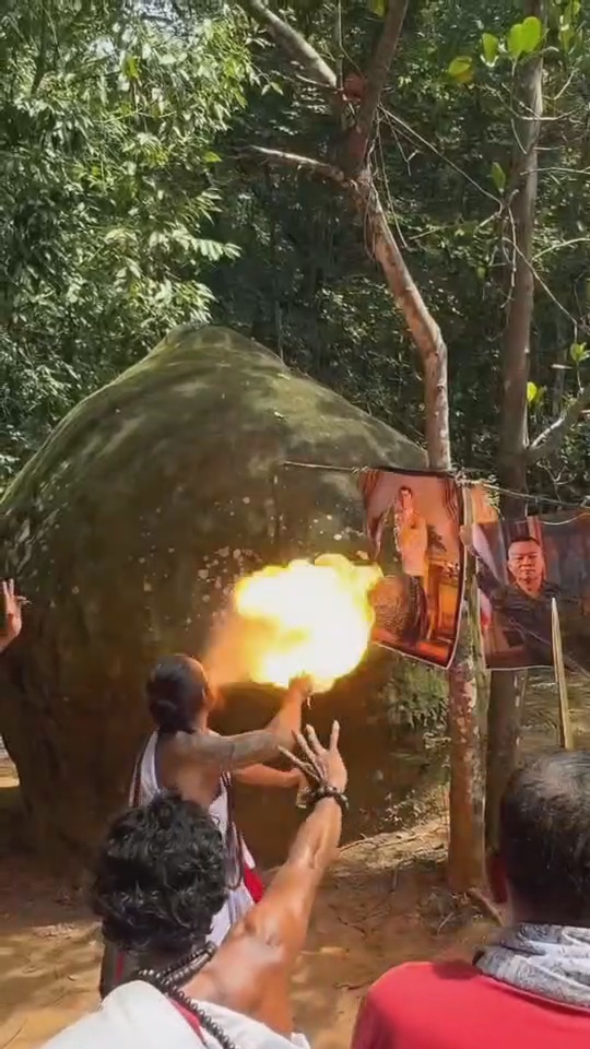 โซเซียลแห่แชร์ หมอผีเขมร ทำของใส่ในหลวง - แม่ทัพภาค 2