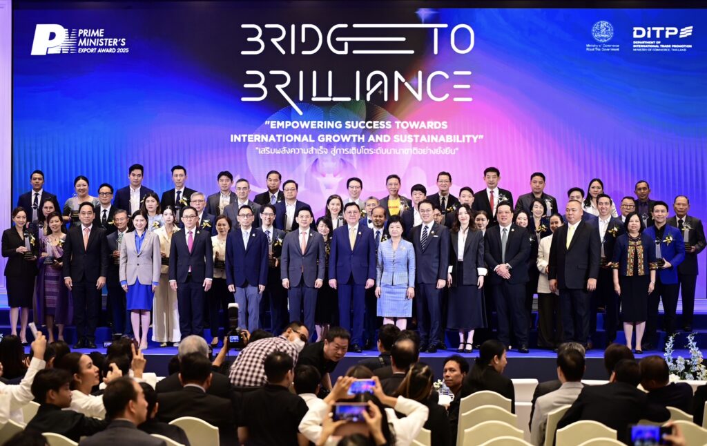 "จตุพร" รอ 1 เดือน ทบทวนเป้าส่งออกใหม่