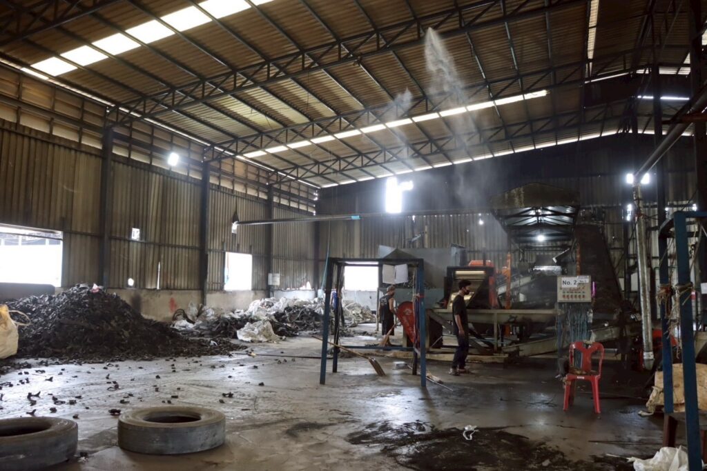 "เอกนัฏ" ปิด ซีโน่ไทย ตั้งโรงงานเถื่อน ทำเม็ดพลาสติกจากบ่อขยะ