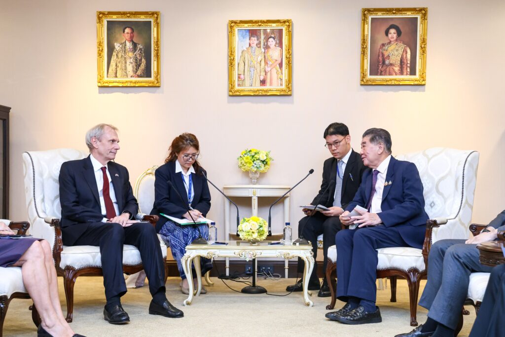 "ภูมิธรรม" คุยทูต US ชายแดนไทย-กัมพูชา ส่งสารถึง "ทรัมป์"