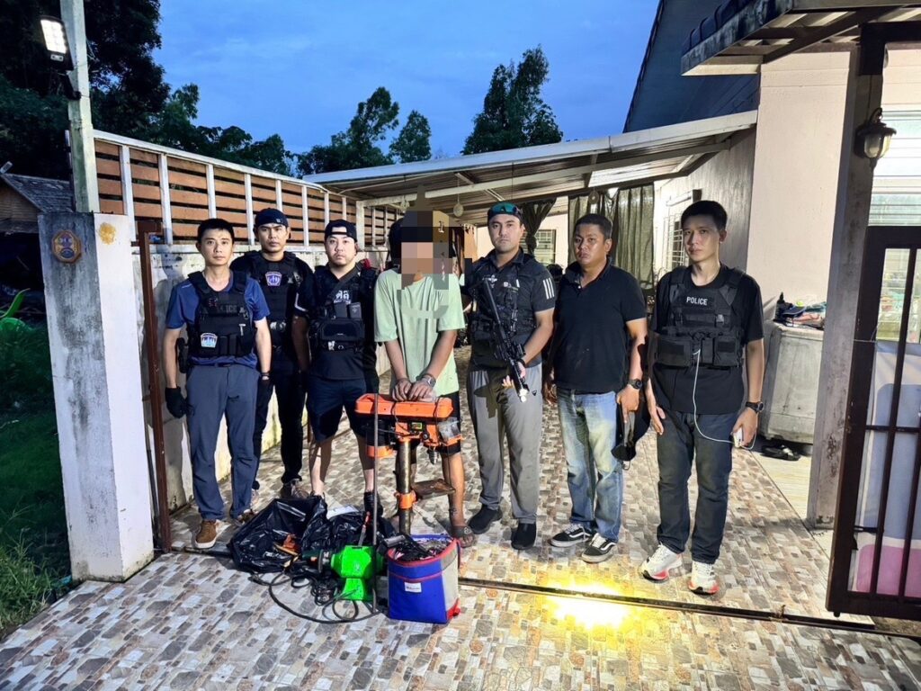 รวบคาร้านกาแฟ หนุ่มระยองประดิษฐ์ปืนขายออนไลน์