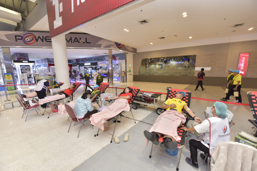 โคราช ระดมพลังคนรุ่นใหม่ ร่วมบริจาคโลหิต