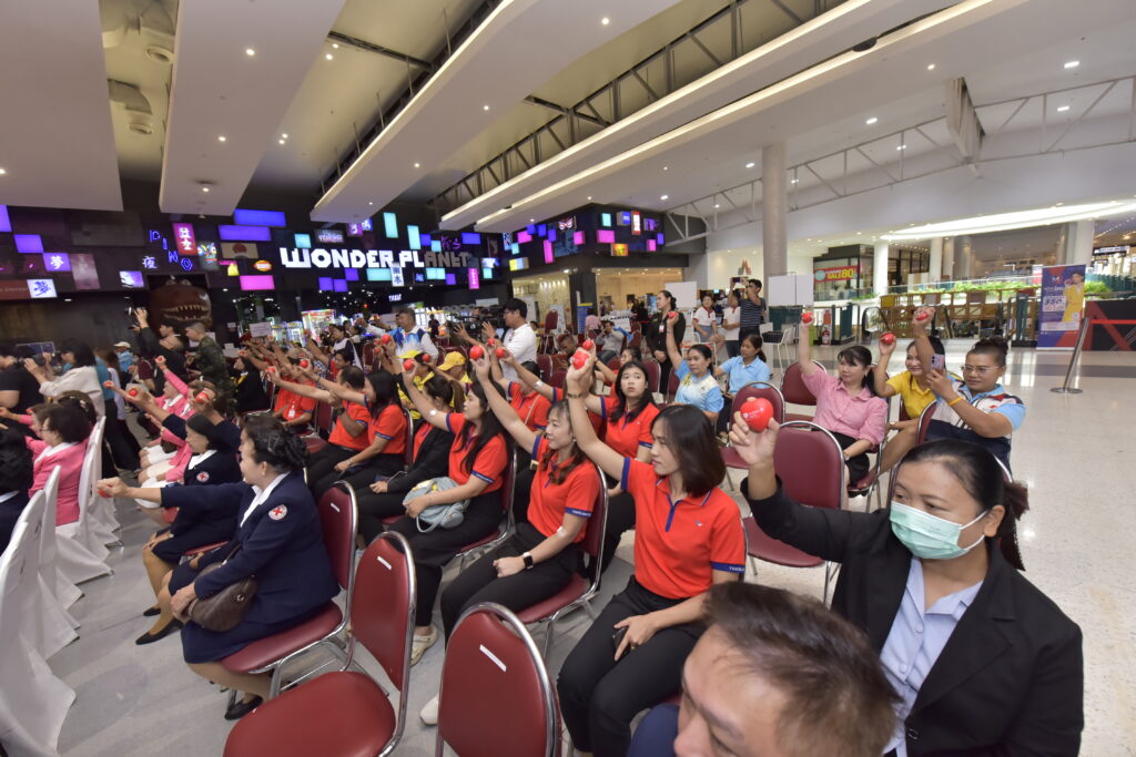 โคราช ระดมพลังคนรุ่นใหม่ ร่วมบริจาคโลหิต