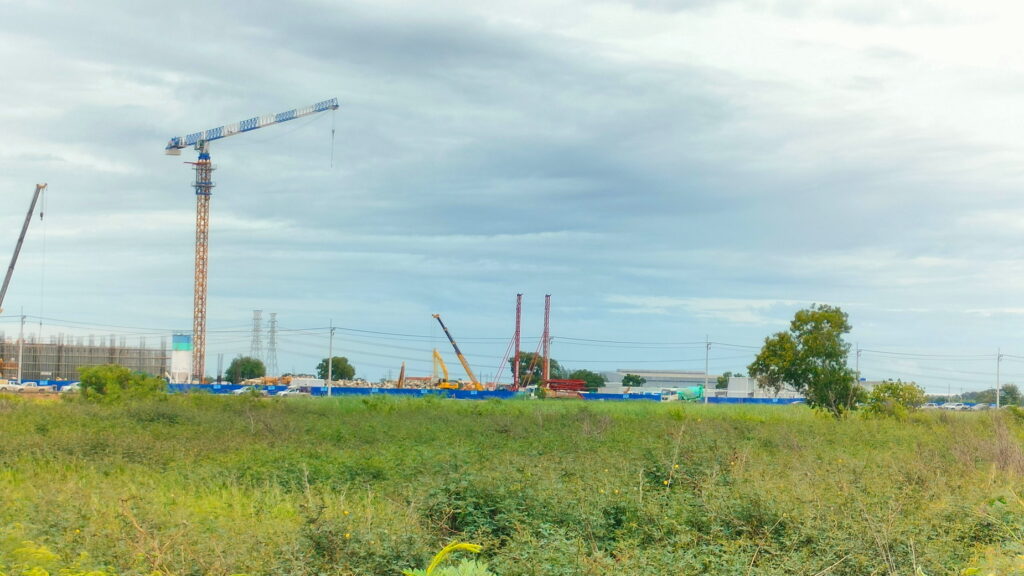 ทุนจีนทะลักเข้าบางปะกง พ่อค้าหัวใสทยอยผุดร้านอาหารรองรับ