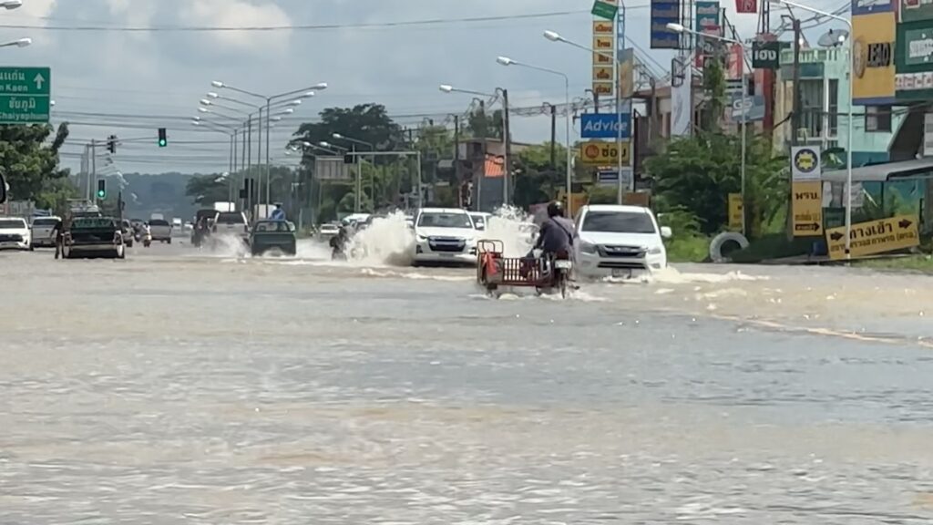 ขอนแก่นลุยน้ำท่วม กดเงินช่วยเหลือไร่ละ 1 พัน