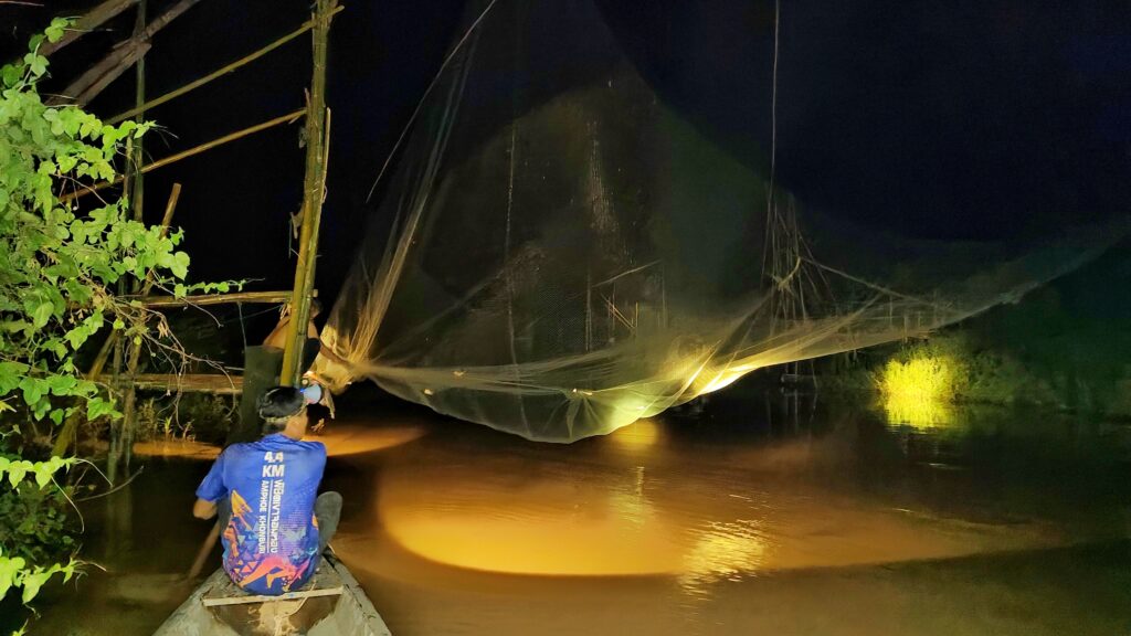 ชาวโคราชเฮ! แห่จับปลา คึกคักทั้งกิน-ขาย รายได้ดี