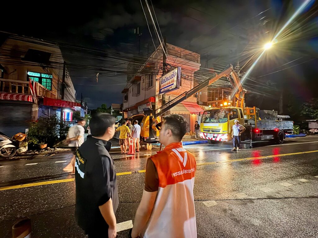 "สส.ปิยรัฐ" ยื่นหนังสือด่วน คกก.ระบายน้ำ กทม. ปมสุขุมวิทท่วมหนัก