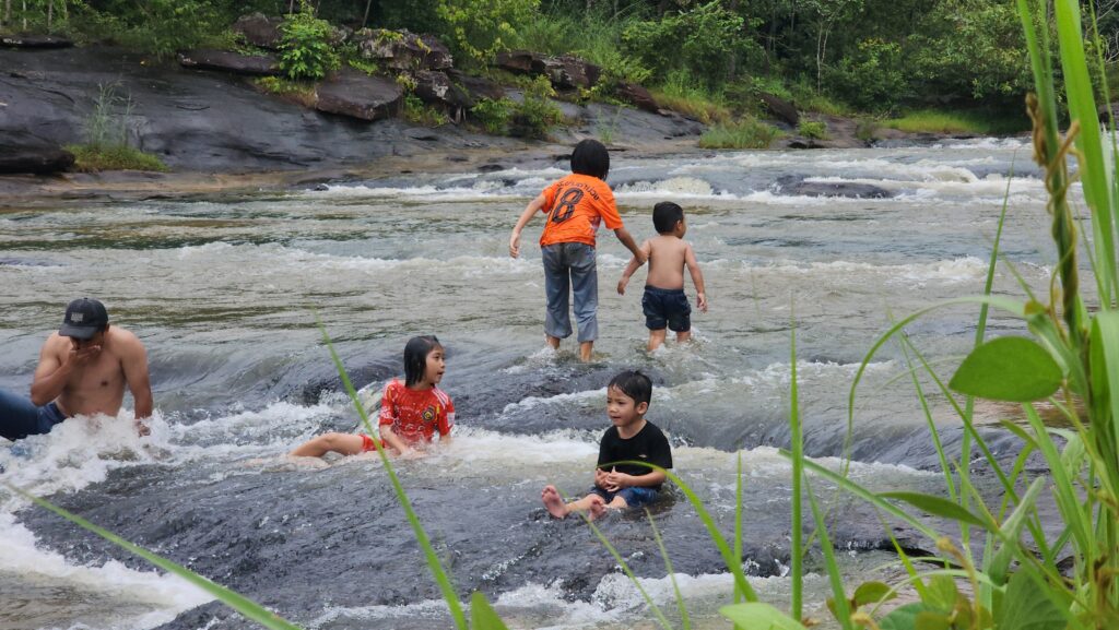 พิษสงคราม! แหล่งเที่ยวชายแดน นักท่องเที่ยวลดฮวบ