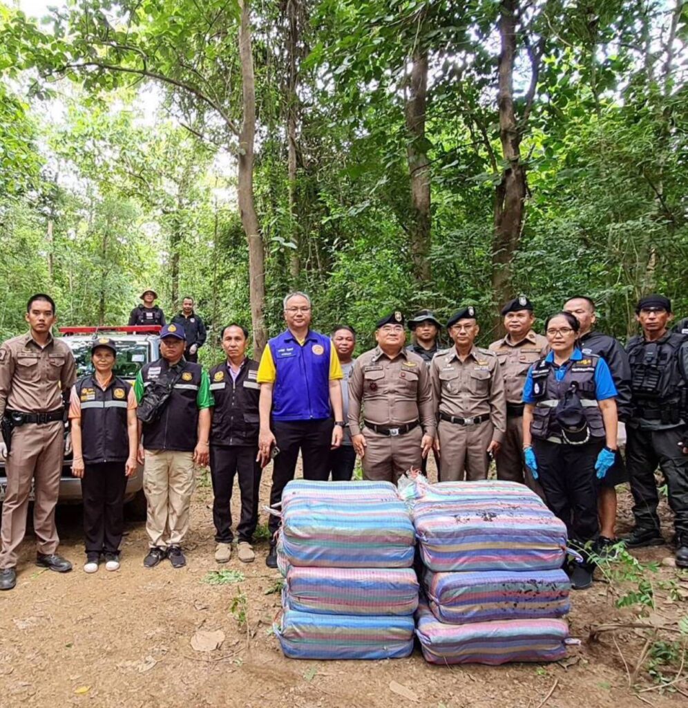 สุโขทัยรวบ 2 หนุ่มใต้ขนยาบ้า จากเชียงราย 3 ล้านเม็ด