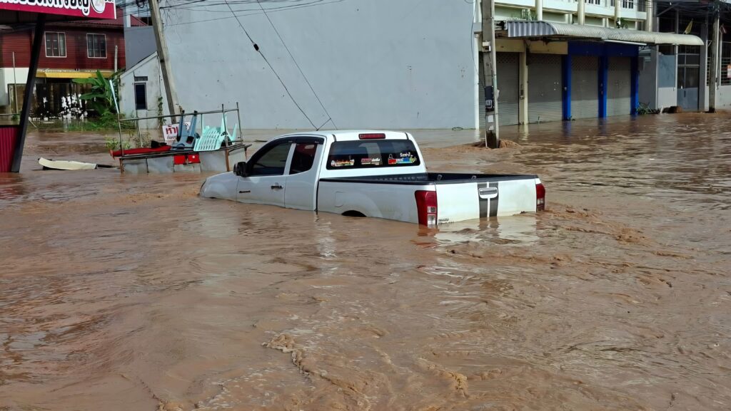 หล่มสัก เพชรบูรณ์ อ่วม น้ำท่วม 11 ชุมชนเขตเทศบาล