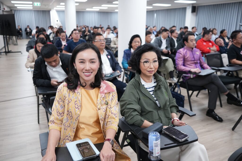 มีรายงานข่าวว่า มติปชน. โหวตให้ อนุทิน นั่งนายกฯคนที่ 32 นัดลงนามข้อตกลง 2 พรรคพรุ่งนี้