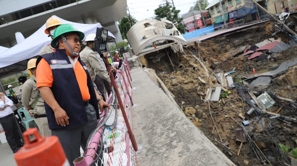ภาพรวมกู้ถนนทรุด รวดเร็วตามแผน คาดเทคอนกรีตเสร็จวันนี้