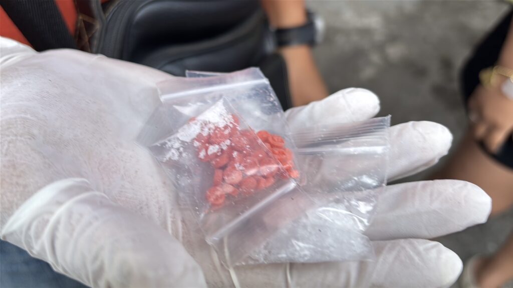 ตำรวจหาดใหญ่ จับเอเย่นต์สาวค้ายา ยัดไอซ์-ยาบ้าในยกทรง