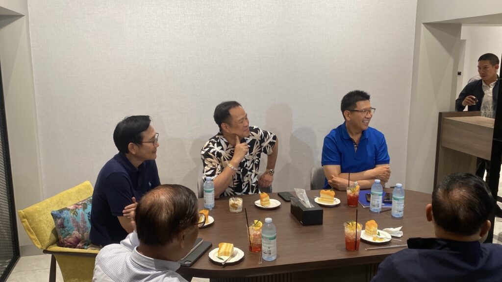 "อนุทิน" พาว่าที่ 4 รมต.โชว์ตัว "สีหศักดิ์-เอกนิติ-สันติ-อรรถพล"