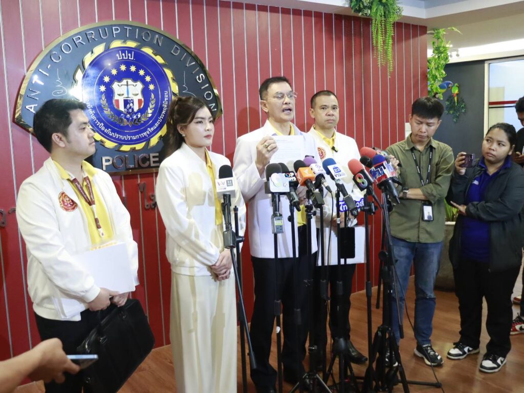 ทนายอนันต์ชัย แฉเงินวัด 12.2 ล้าน โยงสีกา-ฟอกเงินข้ามชาติ