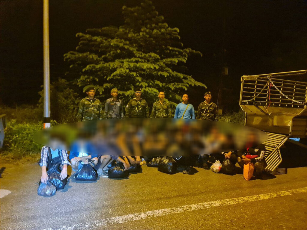 ทหาร-ฝ่ายปกครอง จับแรงงานต่างด้าวลักลอบเข้าเมือง