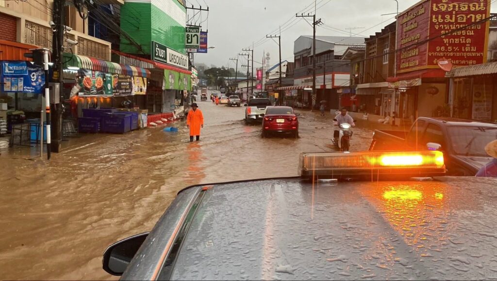 อิทธิพล "บัวลอย" น้ำป่าทะลักท่วม "แม่อาย-ฝาง" เสียหายหนัก