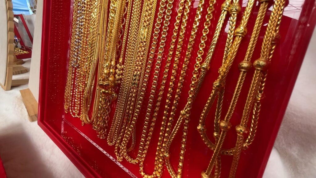 ร้านทองปลอมขอนแก่นขายดี คนแห่ซื้อใส่ออกงาน