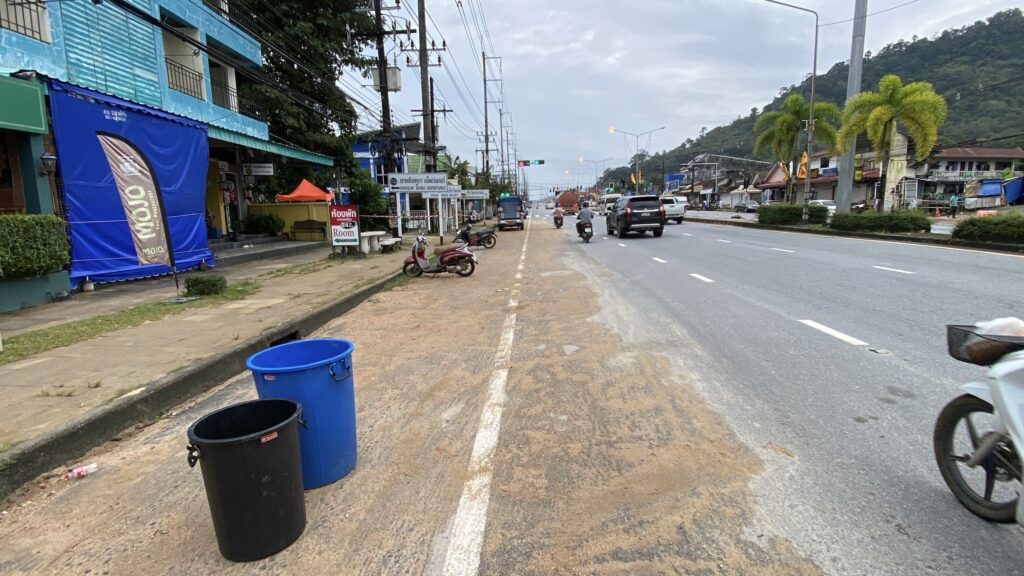 น้ำป่าไหลหลาก ท่วมชุมชนเขาหลัก เริ่มคลี่คลายแล้ว