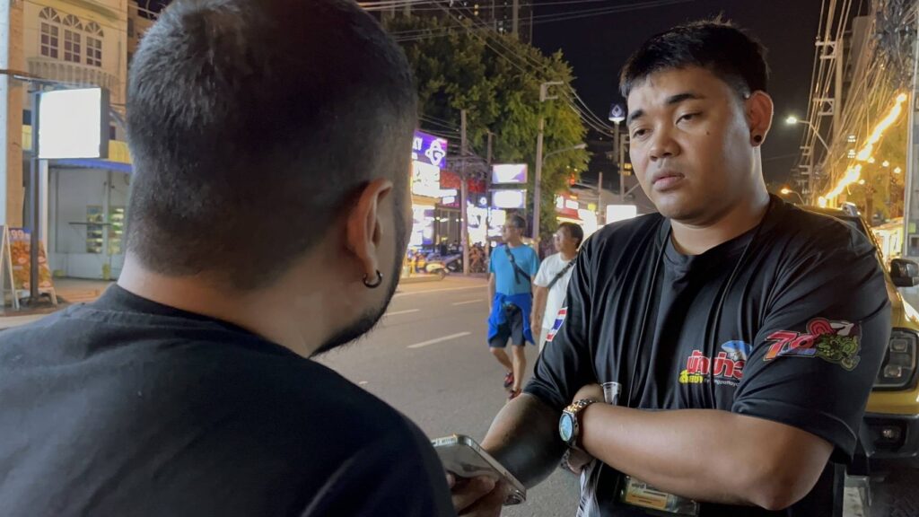 นทท.เริงรักริมระเบียง คอนโดพัทยา ไม่แคร์สายตาใคร