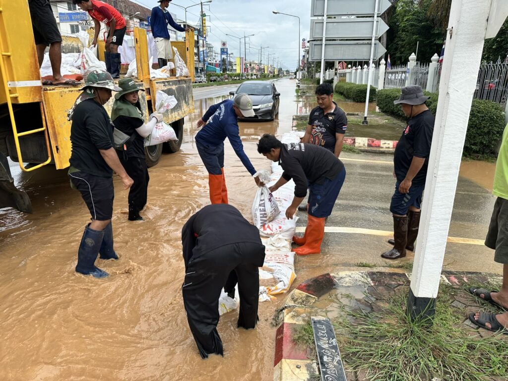 น้ำท่วมหล่มสักยังไม่คลี่คลาย ระดับน้ำแม่น้ำป่าสักยังสูง