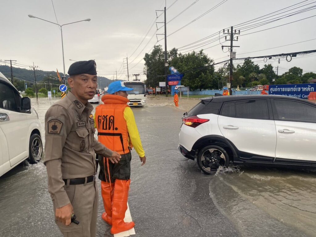 ผบ.ตร.ห่วง ปชช.สั่งตำรวจ เตรียมรับมืออุทกภัยพายุเฟิงเฉิน
