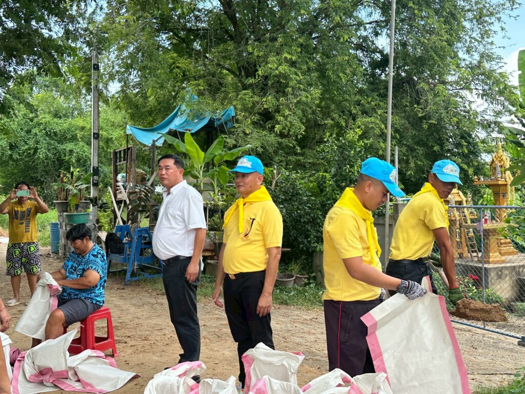 "อนุชา" สส.ชัยนาท ติดตามสถานการณ์น้ำช่วยผู้ประสบอุทกภัย