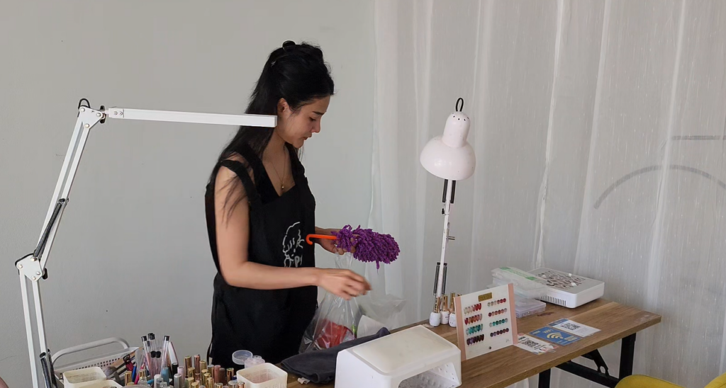 ศรีสะเกษร้านทำเล็บปั๊ม ปตท.เขมร ถล่ม รายได้วูบ