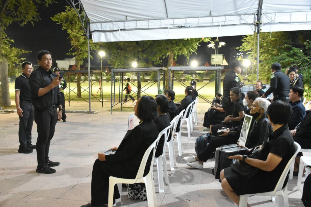 กทม.เตรียมพร้อมสนามหลวง-เส้นทางเคลื่อนพระบรมศพ