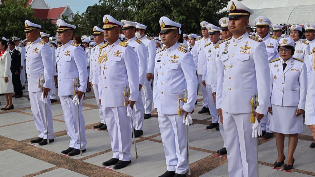 ผู้ว่าฯโคราช นำขรก.-ปชช.วางพวงมาลาวันปิยมหาราช