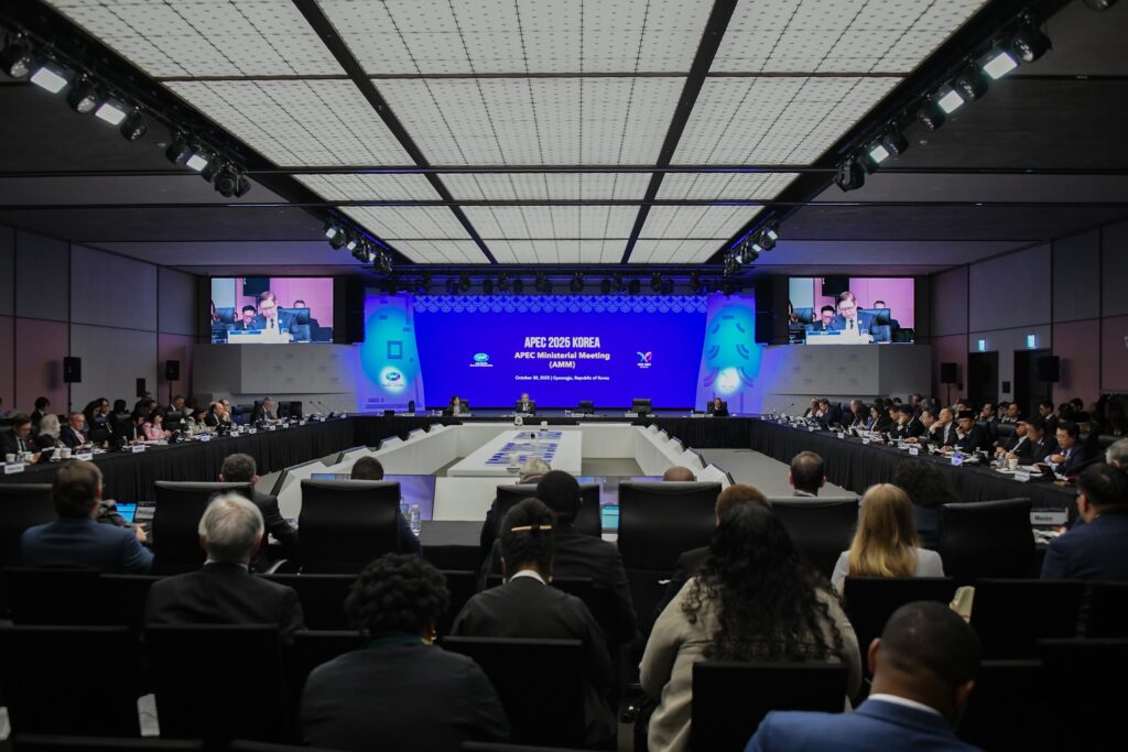 "สีหศักดิ์" ที่ประชุม รมต.เอเปค เห็นพ้อง! ปราบอาชญากรรมไซเบอร์ 