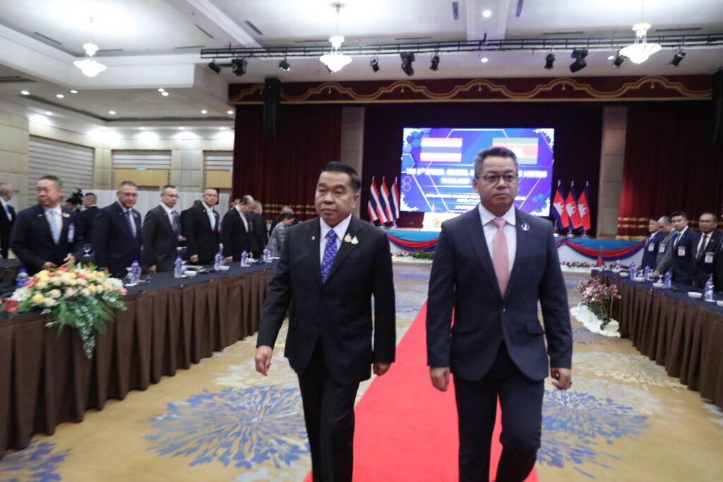 จีบีซี ไทย-กัมพูชา ราบรื่น เขมรรับ4เงื่อนไข "บิ๊กเล็ก" รอดูความจริงใจ