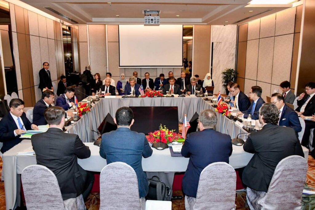 "สีหศักดิ์" เยือนมาเลเซีย ร่วมประชุม 4 ฝ่าย ย้ำ 4 เงื่อนไข