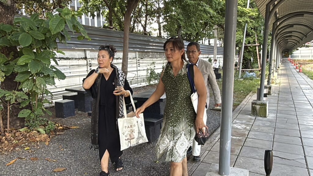 สมาคมพุทธวจนยุโรปแฉ สีกา เรี่ยไรเงิน-กดดันผู้บริจาค 