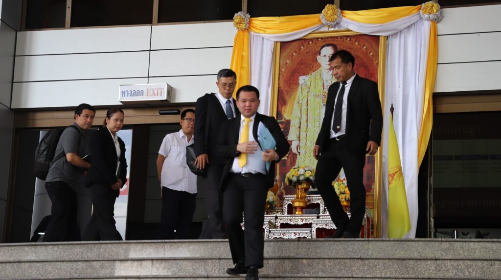 "เบน สมิธ" ยื่นฟ้อง "โรม" กล่าวหาเป็นแก๊งคอลฯเรียก100 ล้าน 