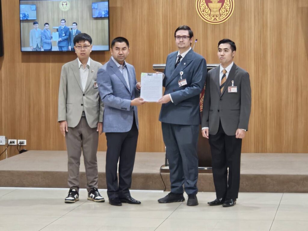 บิ๊กโจ๊ก ยื่นถึงสือ รังสิมันต์โรม ตรวจสอบ ผบ.ตร.ใช้อำนาจมิชอบ